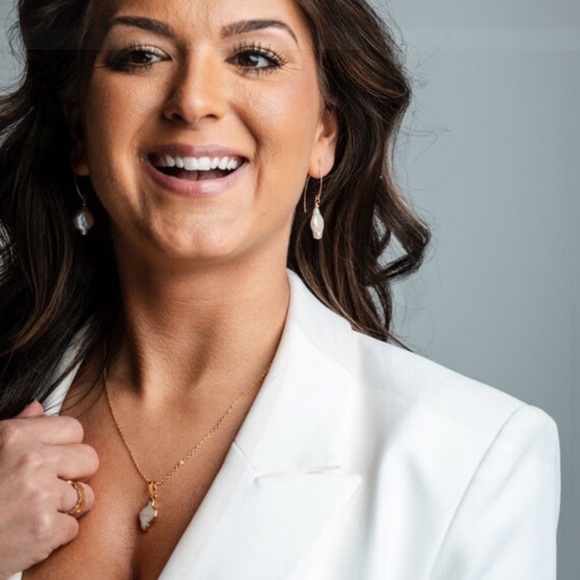 Baroque Pearl Drop Earrings - Picture 5 of 5